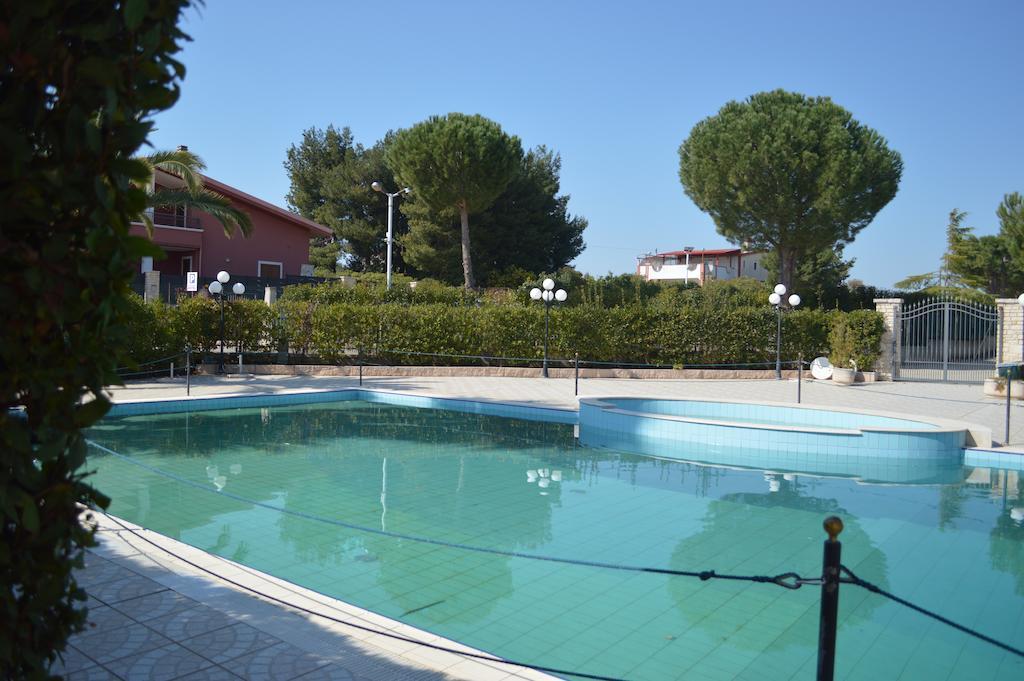 Hotel Parco Serrone Корато Экстерьер фото