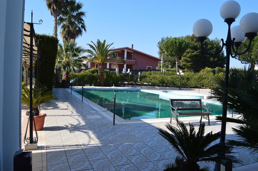 Hotel Parco Serrone Корато Экстерьер фото